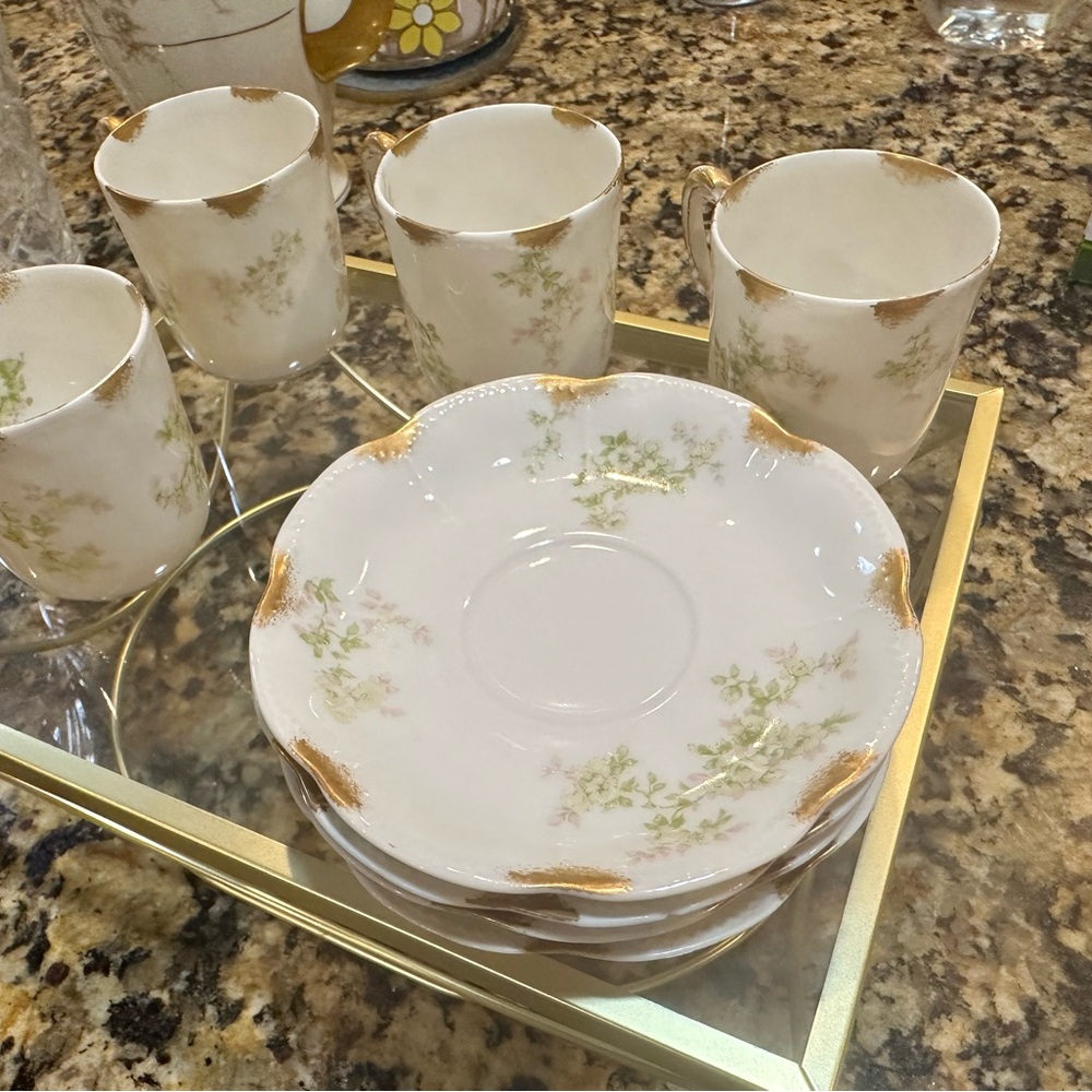 Haviland France - Haviland & Co Limoges - saucers and demitasse cups